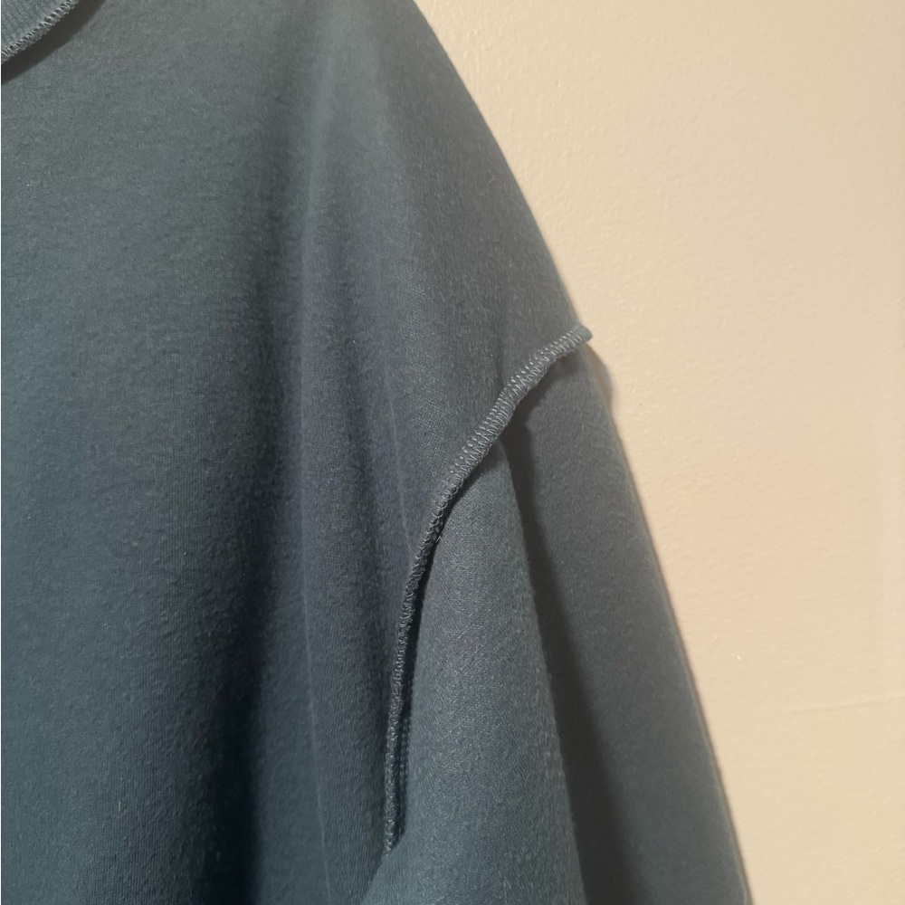 Cropped Crewneck Sweatshirt in Teal - Picture 4 of 6